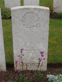 Etaples Military Cemetery - Rodokinsk, Tug